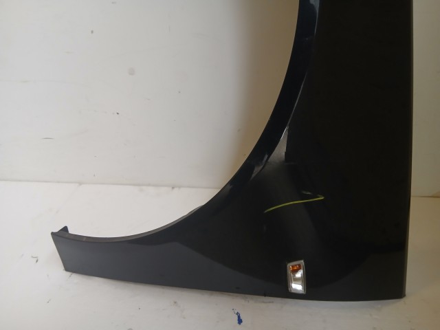 17224 Opel Insignia Facelift Bal első  Sárvédő Fekete Z22c