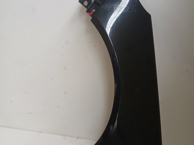 17224 Opel Insignia Facelift Bal első  Sárvédő Fekete Z22c