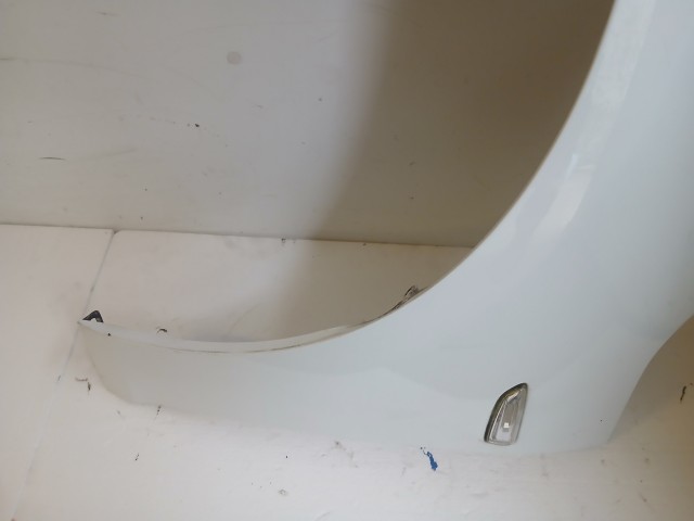 17223 Opel Astra J Bal első Sárvédő Fehér Z40r