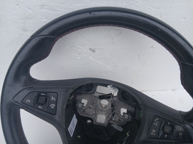 Opel Astra K 2015-2021 Kormánykerék Használt Fekete multikormányos bőr  