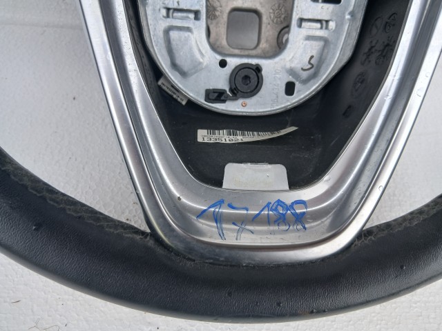 Opel Astra J 2009-2015 Kormánykerék Használt Fekete bőr  