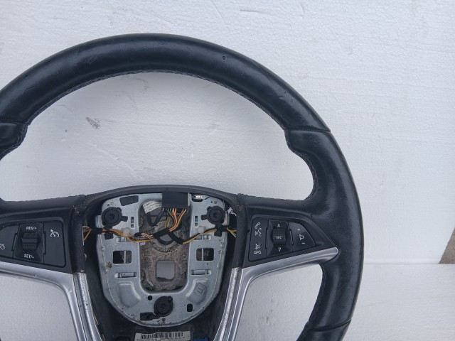 Opel Astra J 2009-2015 Kormánykerék Használt Fekete multikormányos bőr  