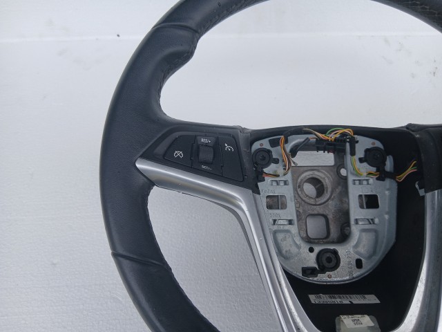 Opel Astra J 2009-2015 Kormánykerék Használt Fekete bőr  