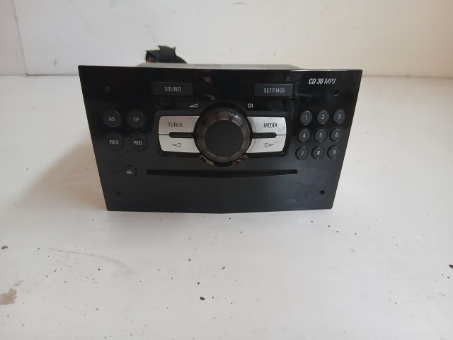 Opel Corsa D 2006-2014 Rádió Használt Cd-s fekete