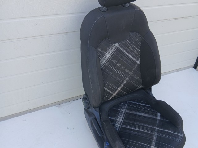 17336 Opel Corsa E 2014- 2014-2019 jobb első Ülés szövet