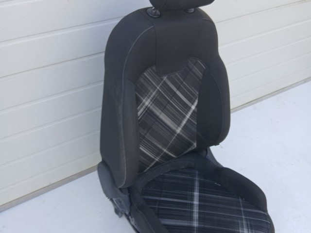 17337 Opel Corsa E bal első Ülés szövet