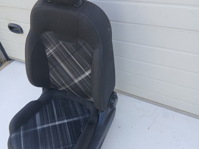 17337 Opel Corsa E bal első Ülés szövet