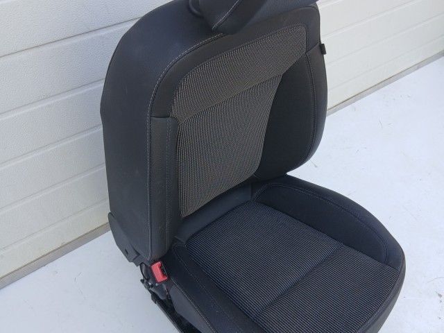 17339 Opel Insignia 2008-2016 Bal első Ülés  bőr szövet