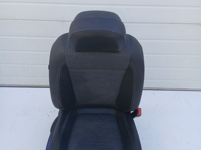 17370 Opel Meriva B jobb első Ülés fűtéses