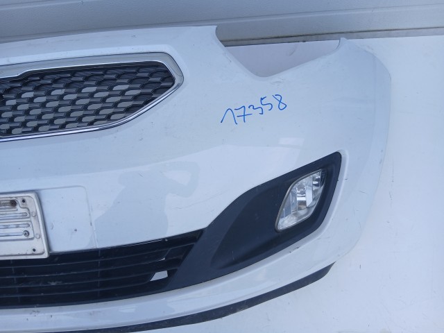 17358 Kia Venga  Első Lökhárító Fehér