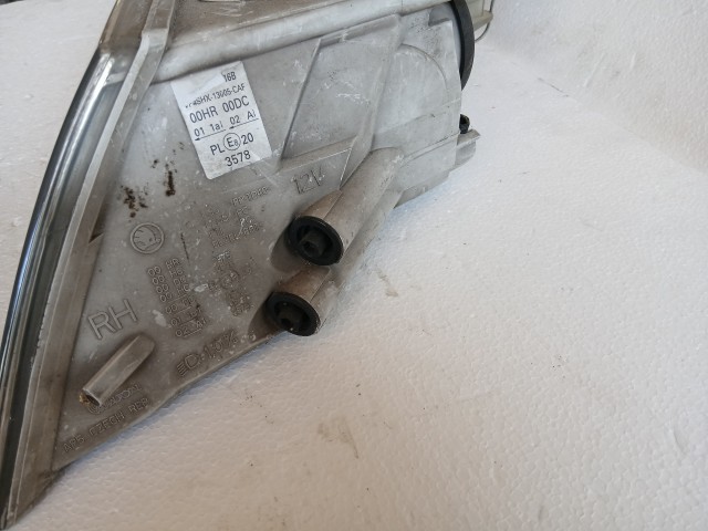 17391 Skoda Octavia 2004-2013 Jobb első Lámpa Fényszóró Használt Xenon