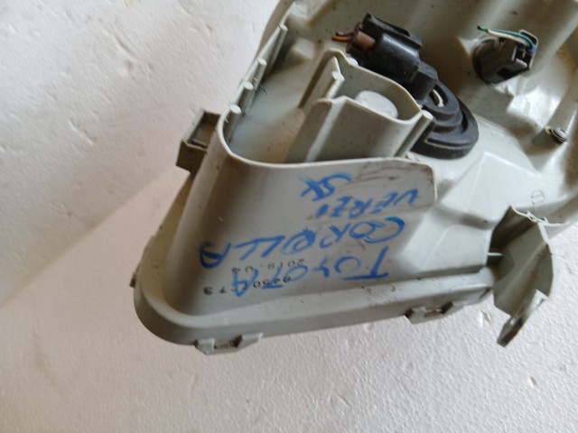 17410 Toyota Corolla Verso 2004-2009  Bal első Lámpa Fényszóró