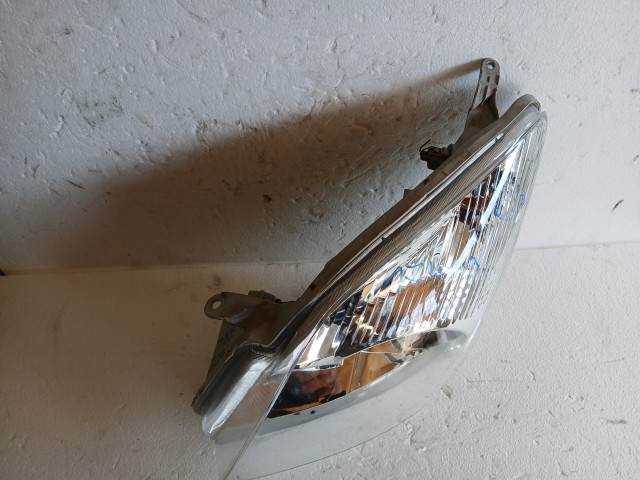 17410 Toyota Corolla Verso 2004-2009  Bal első Lámpa Fényszóró