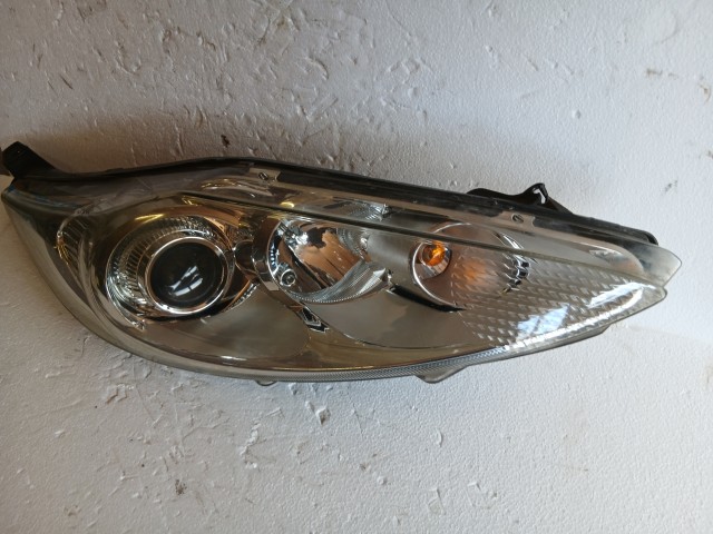 17415 Ford Fiesta Mk6 2008-2019 Jobb első Lámpa Fényszóró
