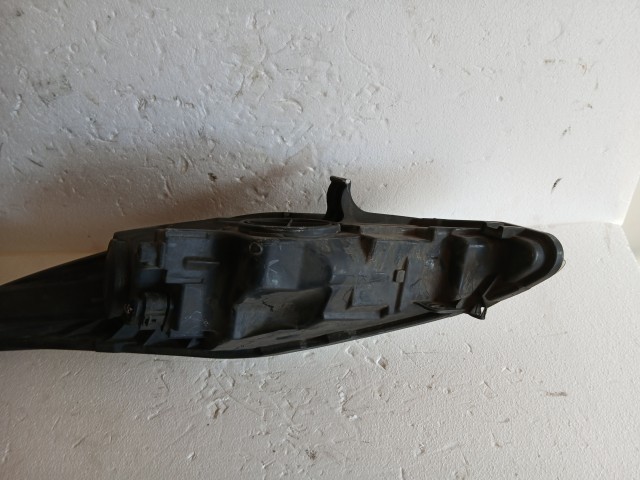 17415 Ford Fiesta Mk6 2008-2019 Jobb első Lámpa Fényszóró