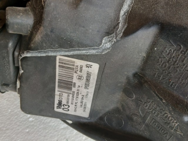 17420 Peugeot 107 2005-2014  Jobb első Lámpa Fényszóró