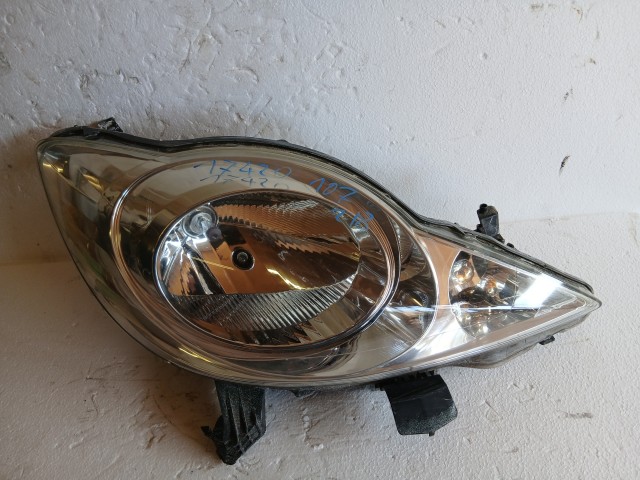 17420 Peugeot 107 2005-2014  Jobb első Lámpa Fényszóró