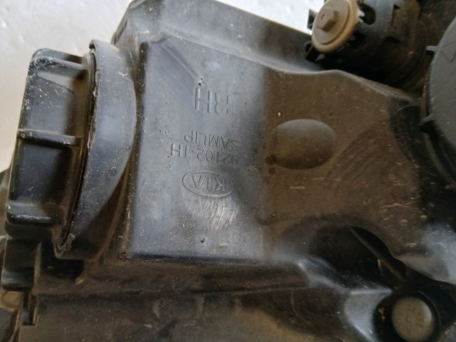 17427 Kia Ceed I. (ED) 2007-2012 Jobb első Lámpa Fényszóró