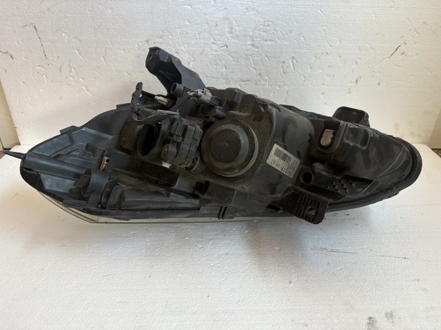 17438 Renault Clio III.  Jobb első Lámpa Fényszóró
