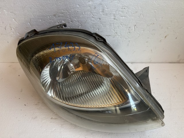 17433 Renault Trafic II. 2001 Jobb első Lámpa Fényszóró