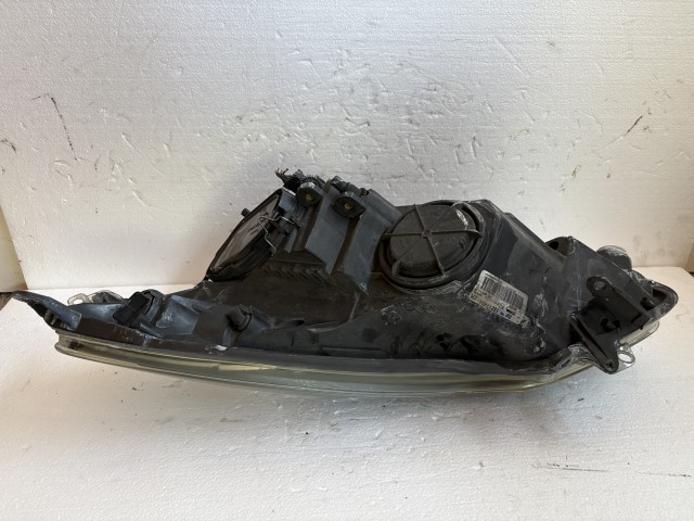 17430 Opel Corsa D 2006-2014 Jobb első Lámpa Fényszóró