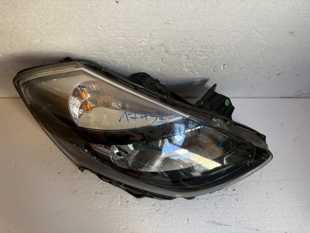 17437 Renault Clio III.  Jobb első Lámpa  Fényszóró