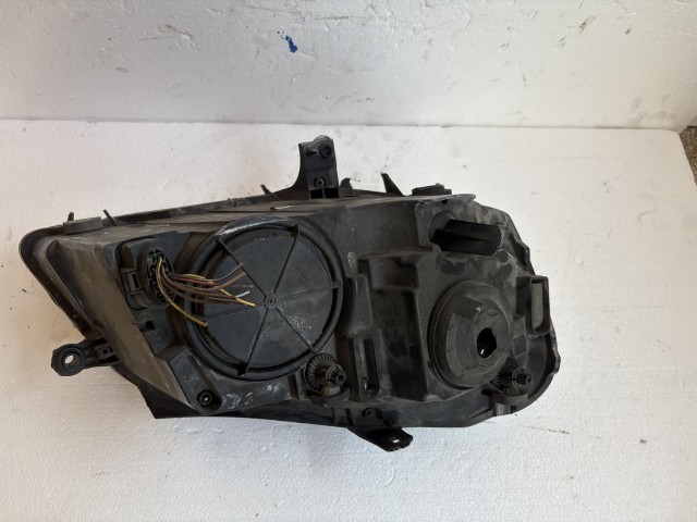 17444 Volkswagen Polo IV 2002-2009 Bal első Lámpa Fényszóró