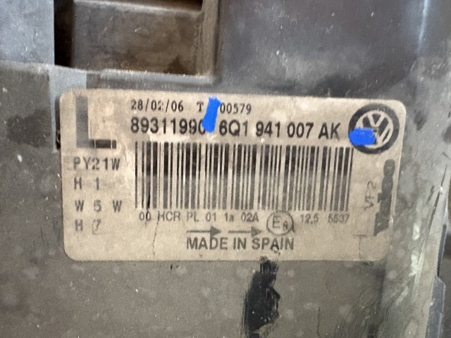 17444 Volkswagen Polo IV 2002-2009 Bal első Lámpa Fényszóró