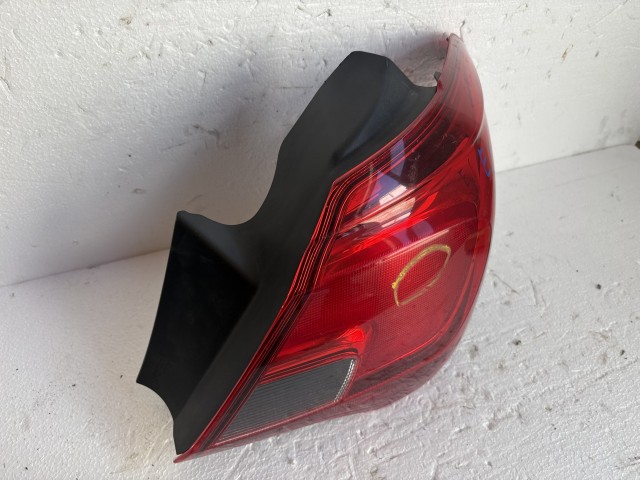 17445 Opel Corsa E  Jobb hátsó Lámpa 5 ajtós