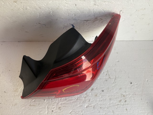 17445 Opel Corsa E  Jobb hátsó Lámpa 5 ajtós