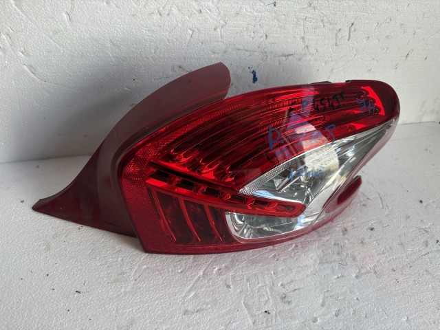 17446 Peugeot 208 Jobb hátsó Lámpa
