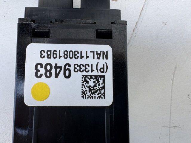 Opel Corsa E 2014- 2014-2019 Usb csatlakozó Használt