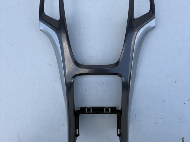 Opel Astra J 2009-2015 Középkonzol keret Használt