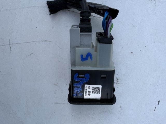 Opel Corsa E 2014- 2014-2019 Usb csatlakozó Használt