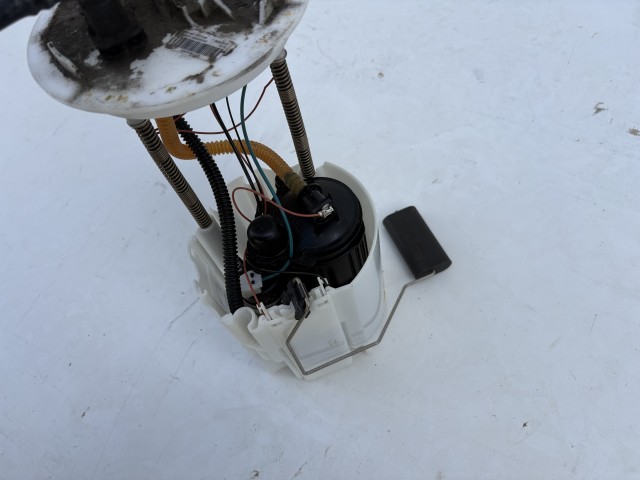 Opel Astra J 2009-2015 Üzemanyag szivattyú Használt