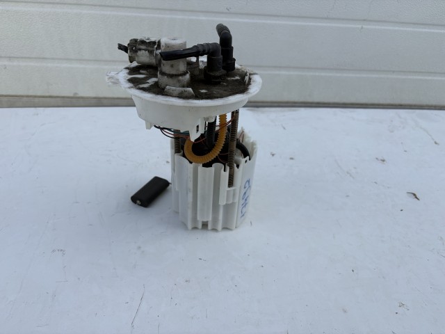 Opel Astra J 2009-2015 Üzemanyag szivattyú Használt