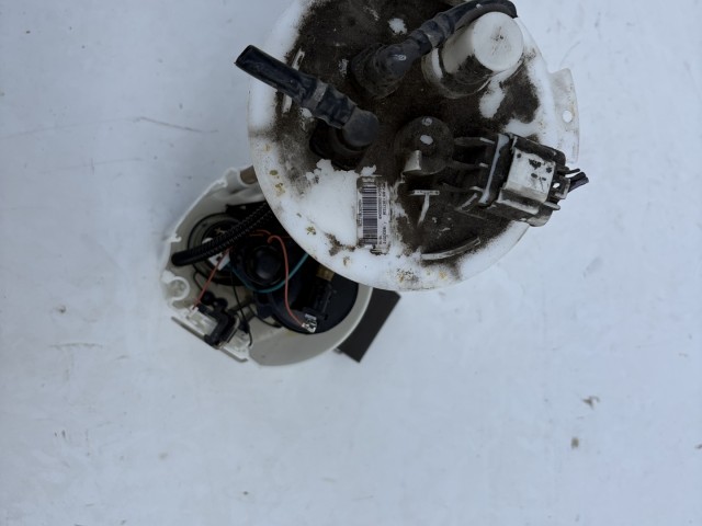 Opel Astra J 2009-2015 Üzemanyag szivattyú Használt