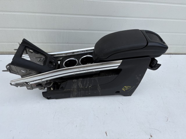 Opel Zafira C 2011-2017 Közép box Használt