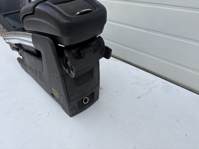 Opel Zafira C 2011-2017 Közép box Használt