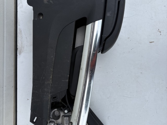 Opel Zafira C 2011-2017 Közép box Használt