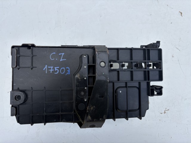 Opel Zafira C 2011-2017 Akkumulátor tartó, tálca Használt