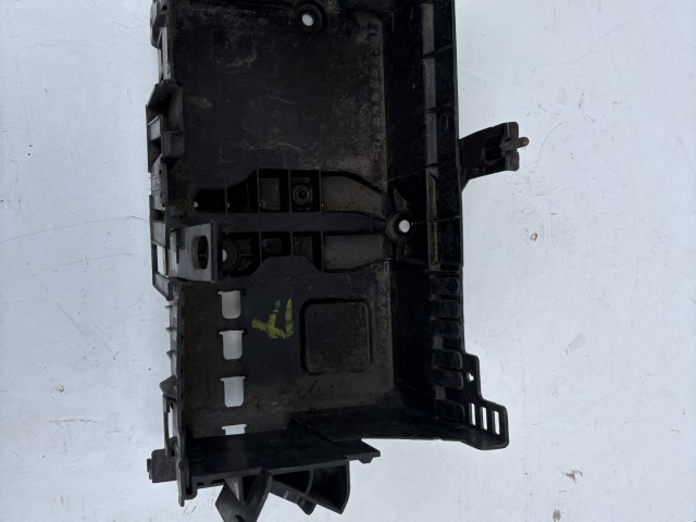 Opel Zafira C 2011-2017 Akkumulátor tartó, tálca Használt