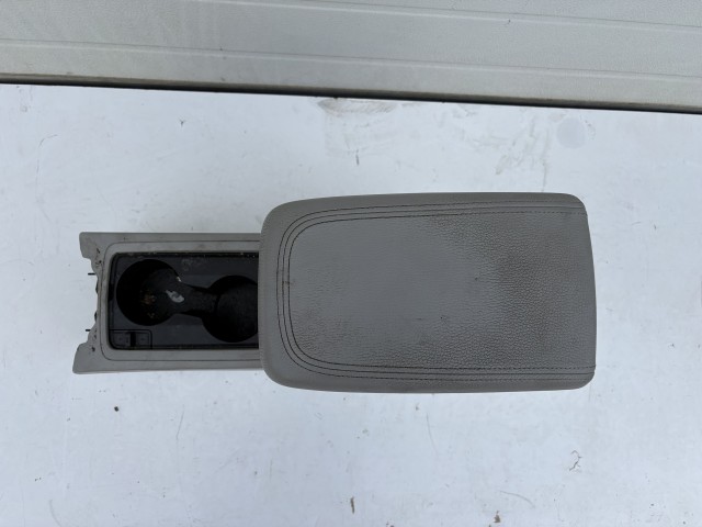 Opel Antara 2006-2015 Közép box Használt