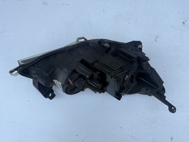 17511 Opel Astra J 2009-2015 Lámpa , Fényszóró Használt Bal első 