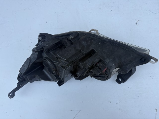 17510 Opel Astra J 2009-2015 Lámpa , Fényszóró Használt Jobb első