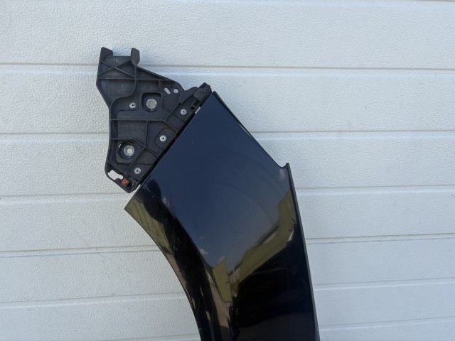 17515 Opel Astra J Bal első Sárvédő Fekete Z22C