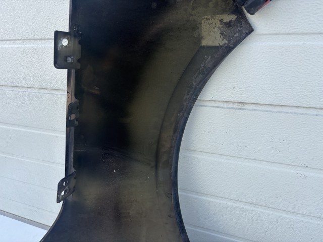 17515 Opel Astra J Bal első Sárvédő Fekete Z22C