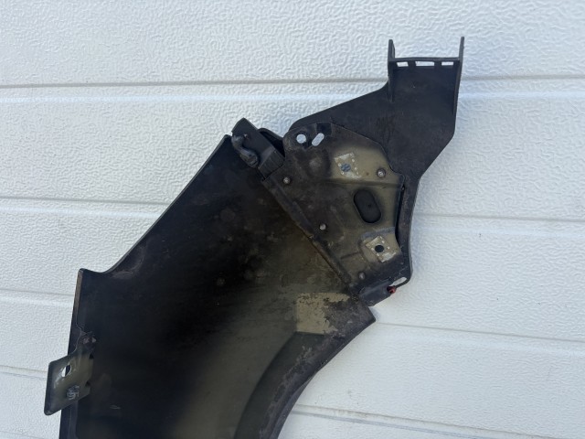 17515 Opel Astra J Bal első Sárvédő Fekete Z22C