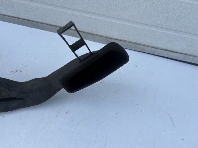 Opel Astra J Benzin rezonátor ház