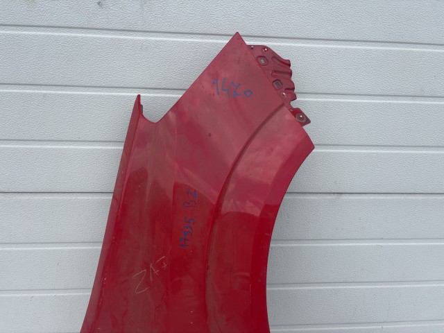 17535 Opel Zafira B Jobb első Sárvédő  Piros